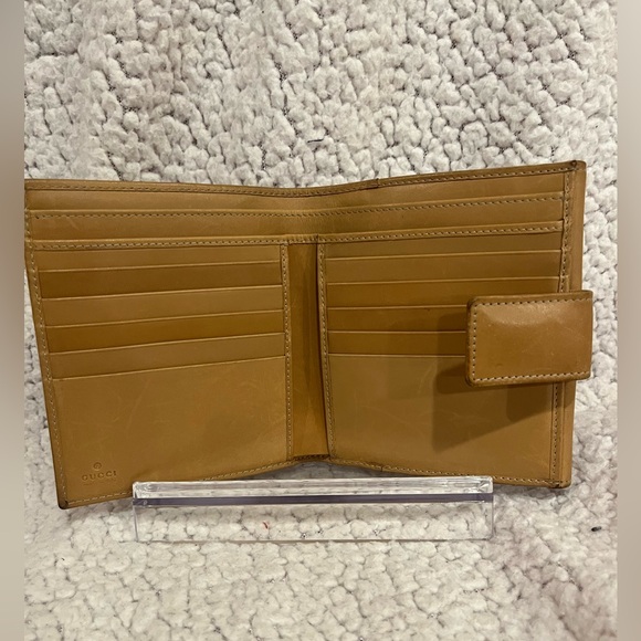 Gucci Vintage Tan Leather Bifold Wallet - Picture 6 of 10